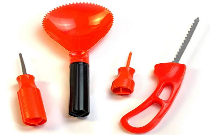 Pumpkin Masters Plastic All in One Pumpkin Carving Kit, 12 Pieces, (Orange) Pumpkin Carving Kit