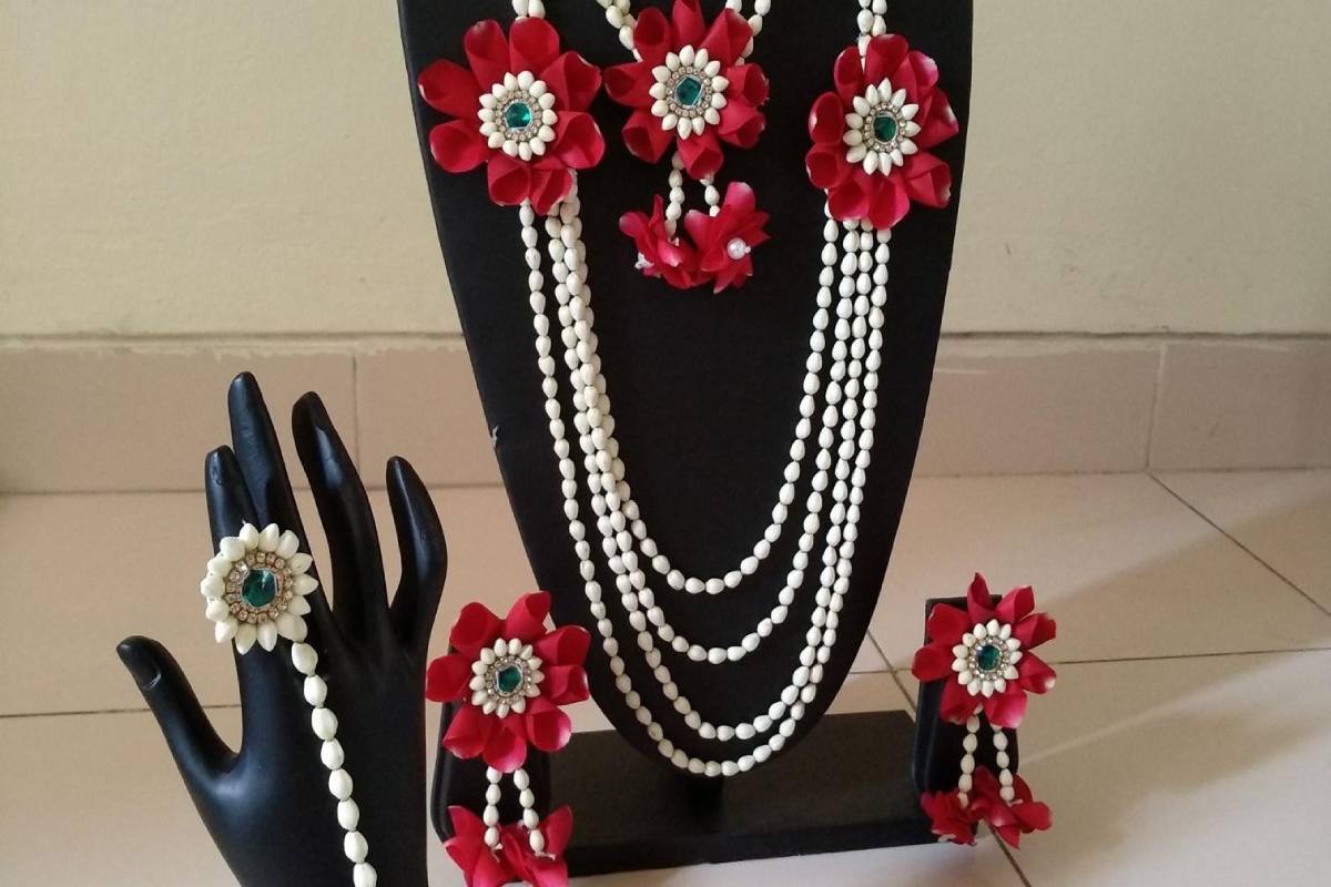 Real Flower Jewellery For Baby Shower In Mumbai