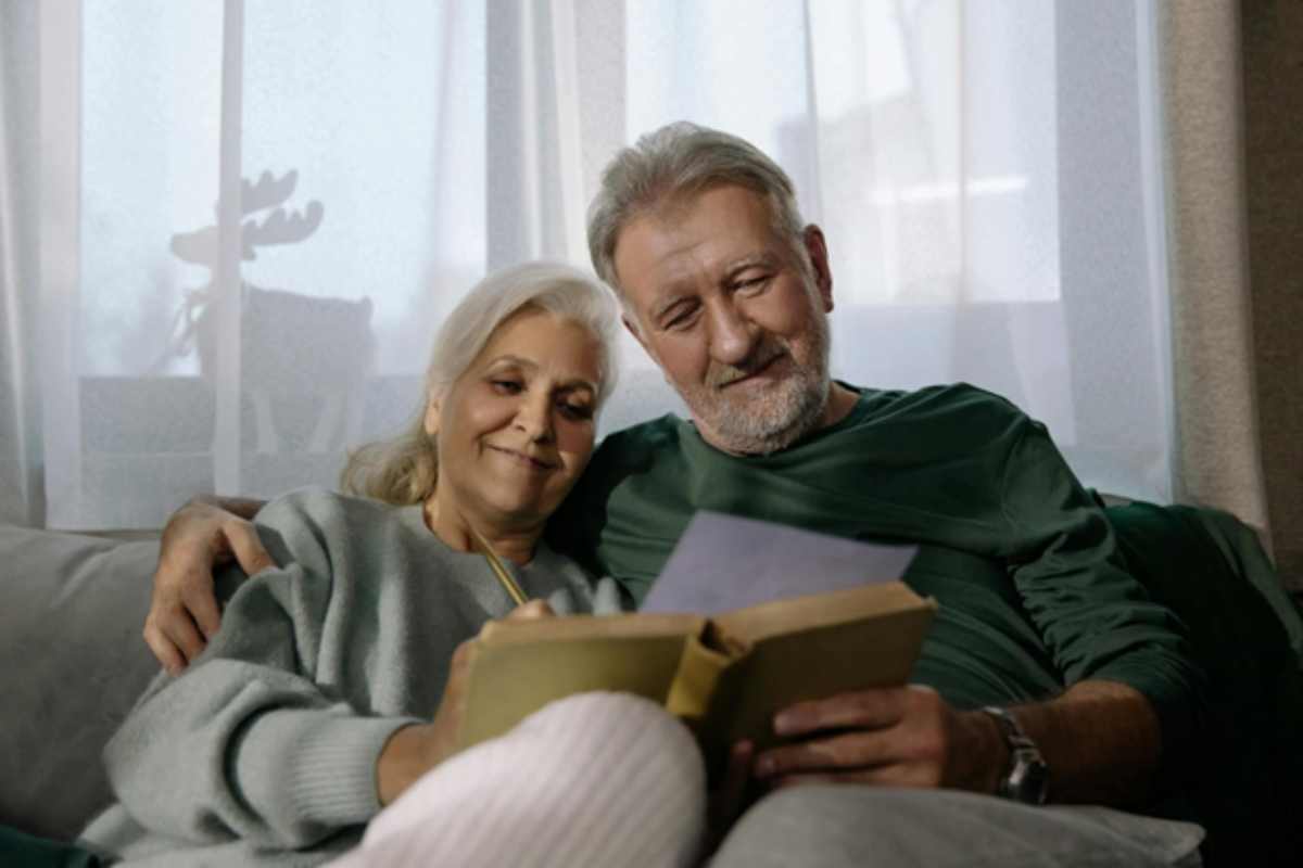 Reverse Mortgages vs. Refinancing